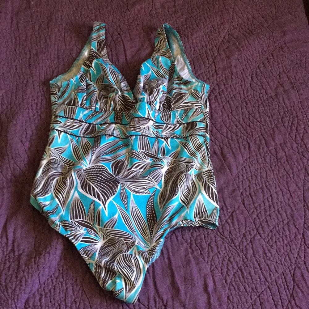 Cute retro style one piece